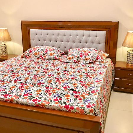Atrium High Suite 2Bed Family Apartment Near Giga Mall Islamabad Eksteriør bilde