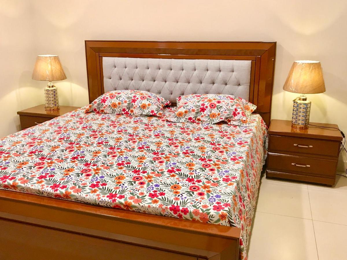 Atrium High Suite 2Bed Family Apartment Near Giga Mall Islamabad Eksteriør bilde